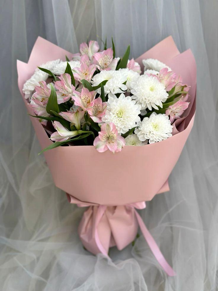 Morning Dew: Freshness in Blossoms Bouquet
